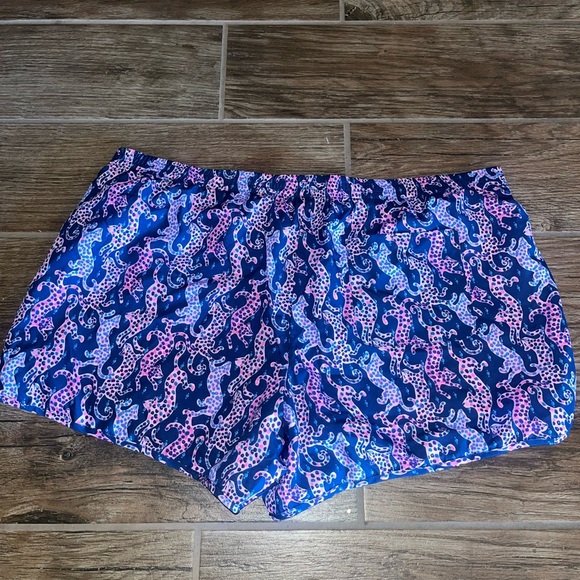Lilly Pulitzer Oyster Bay Navy On The Catwalk Luxletic shorts - Picture 2 of 4
